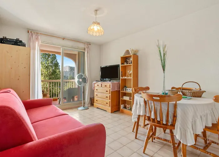 - Domaine Du Preconil *